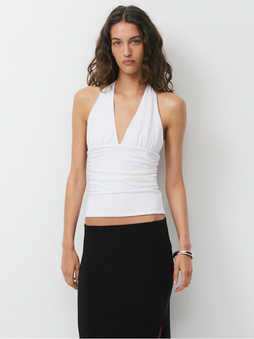 Aritzia Smooth Matter™ Wylder Halter Top
Lined, opaque drapey halter top